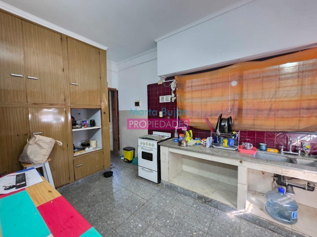 Foto de VENTA CASA IDEAL 2 FAMILIAS. M. CASTRO 2880 REMEDIOS DE ESCALADA, imagen 1
