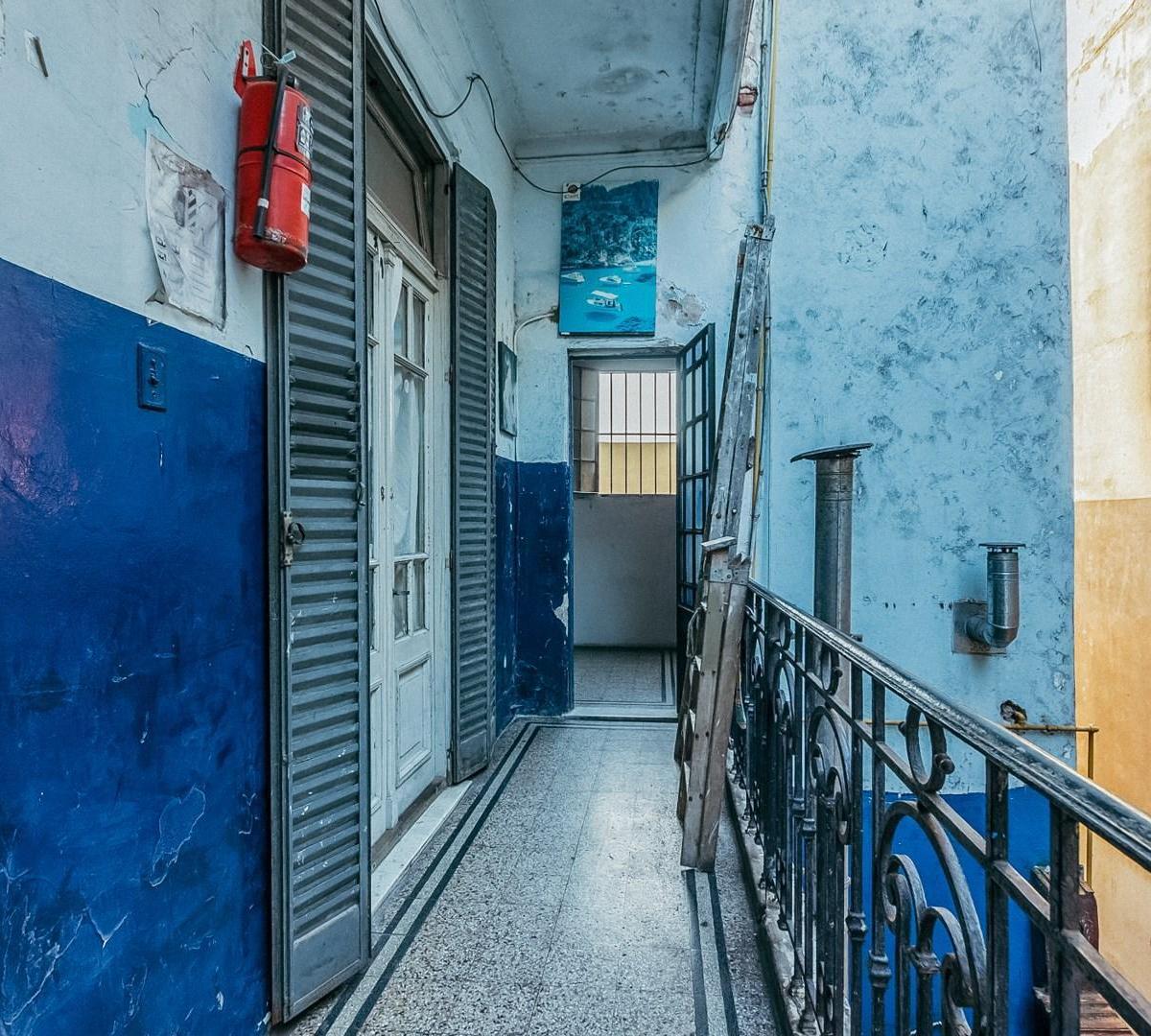 PH Al Frente en Villa Crespo: Vivienda con 17 Habitaciones, Terraza y Sin Expensas 2