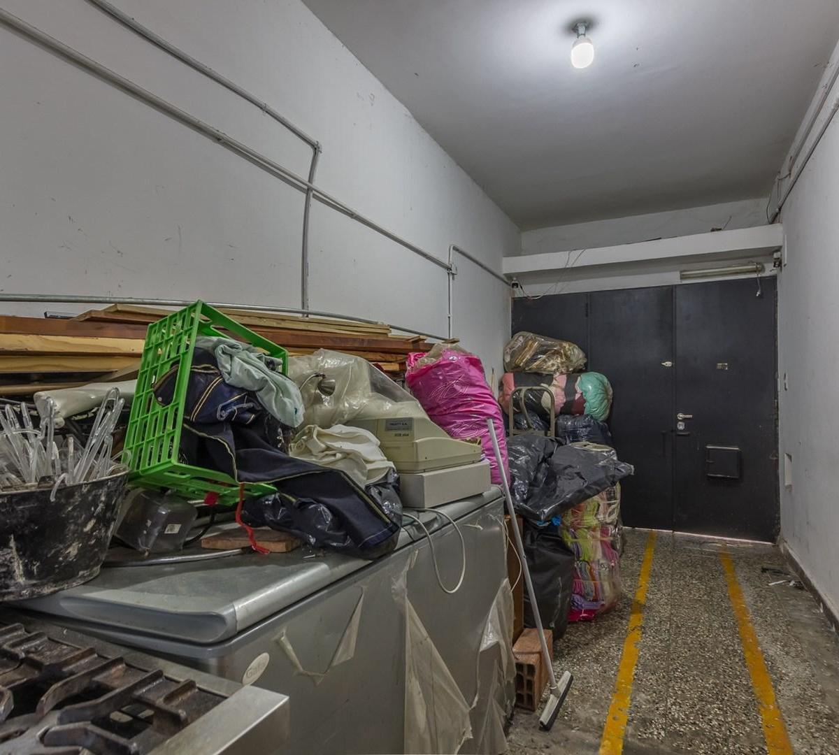 Taller con Vivienda en Caba: Lote Propio, Terraza y Quincho 3