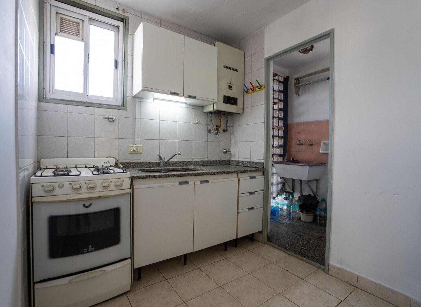 Foto de VENTA | DOS AMBIENTES | FLORES, imagen 3