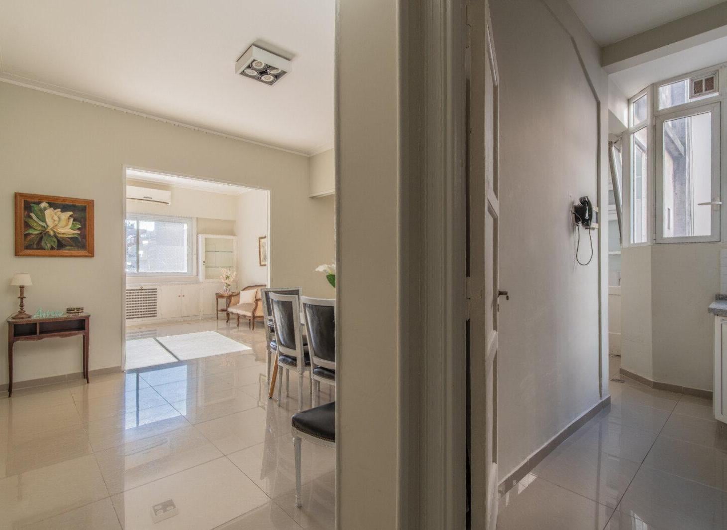 Foto de Venta 3 amb. Belgrano Neo francés ; Renovado , piso alto , luminoso y, imagen 2