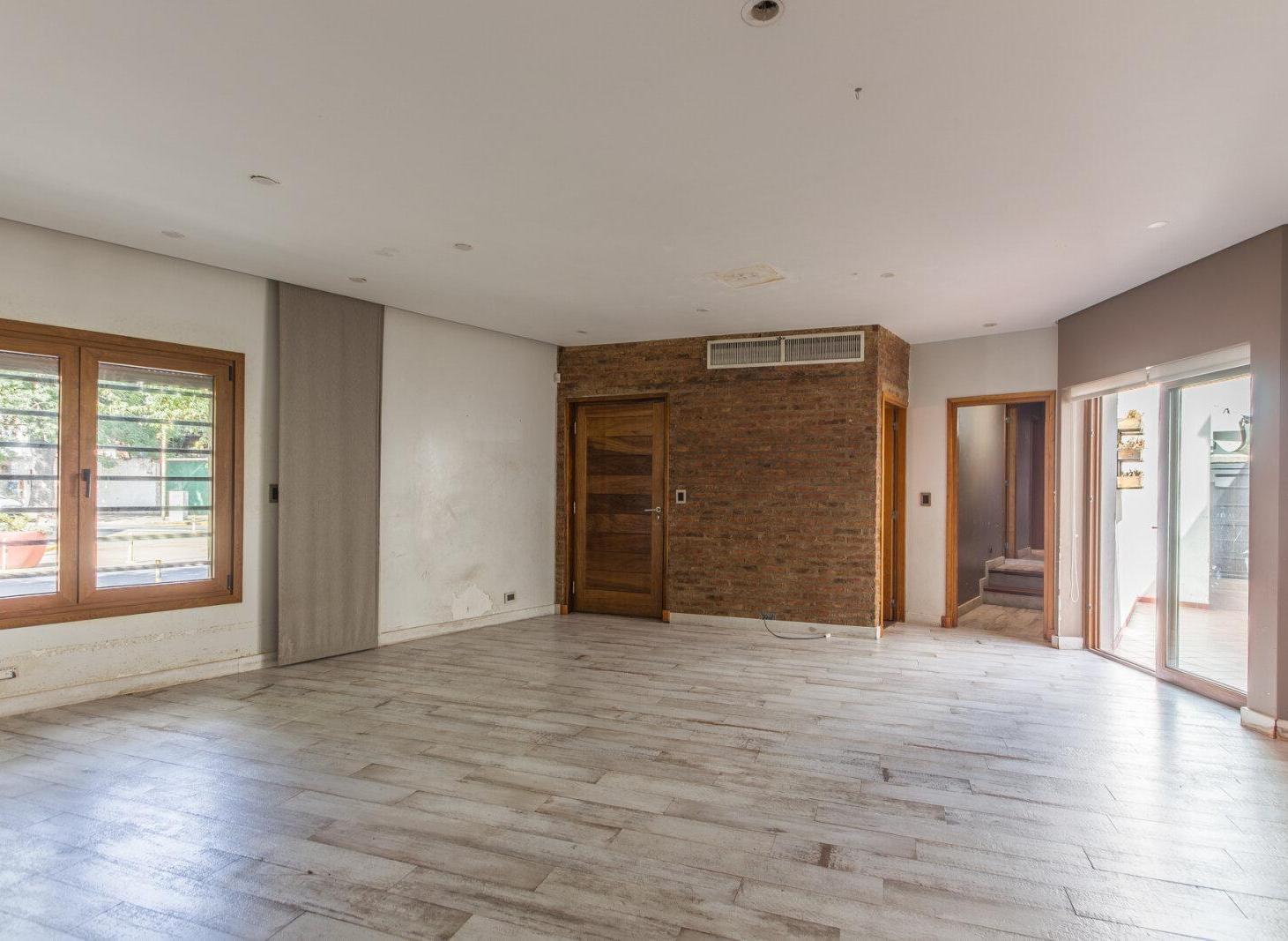 Foto de Venta Casa 4 ambientes con cochera - Villa Luro, imagen 5