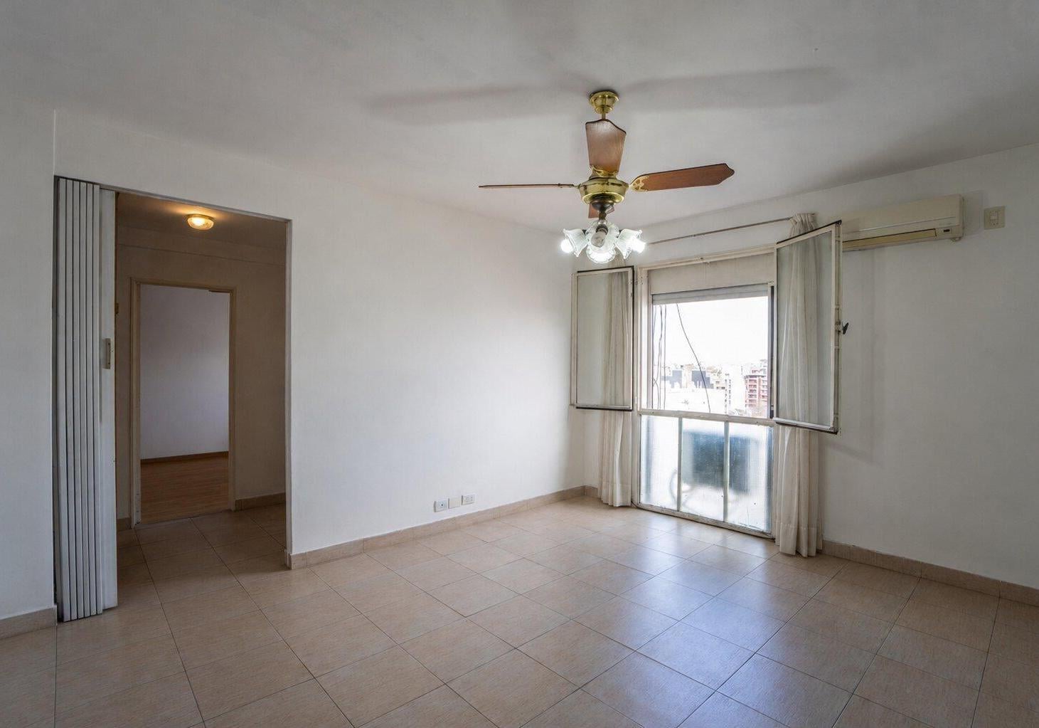 Foto de VENTA | DOS AMBIENTES | FLORES, imagen 1