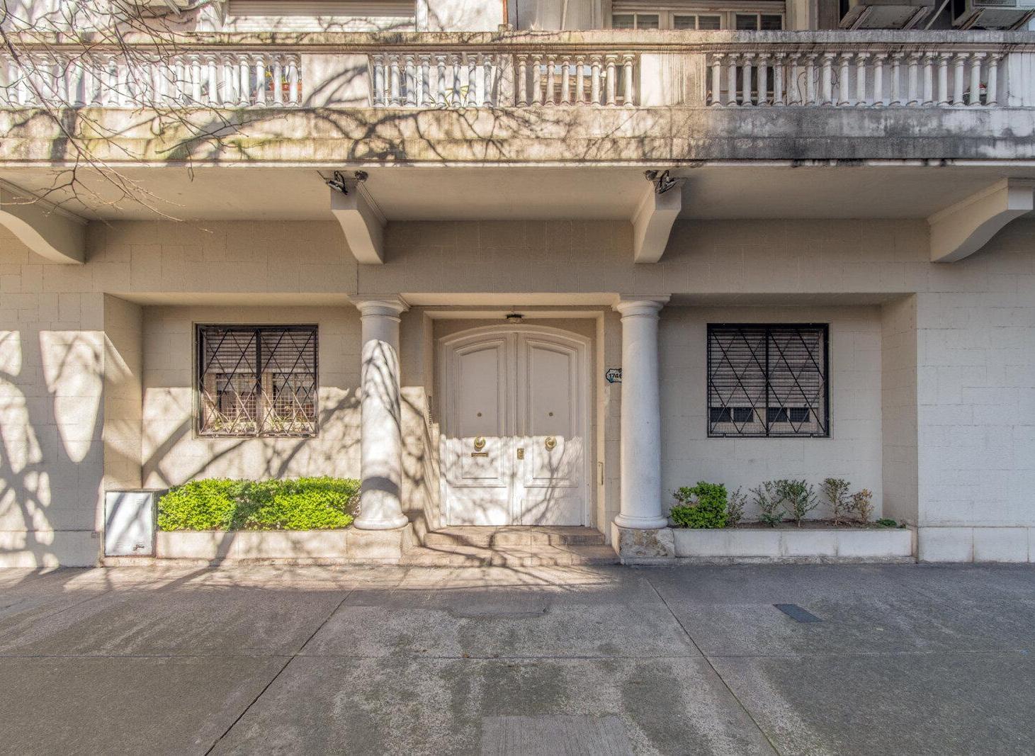 Foto de Venta 3 amb. Belgrano Neo francés ; Renovado , piso alto , luminoso y, imagen 4