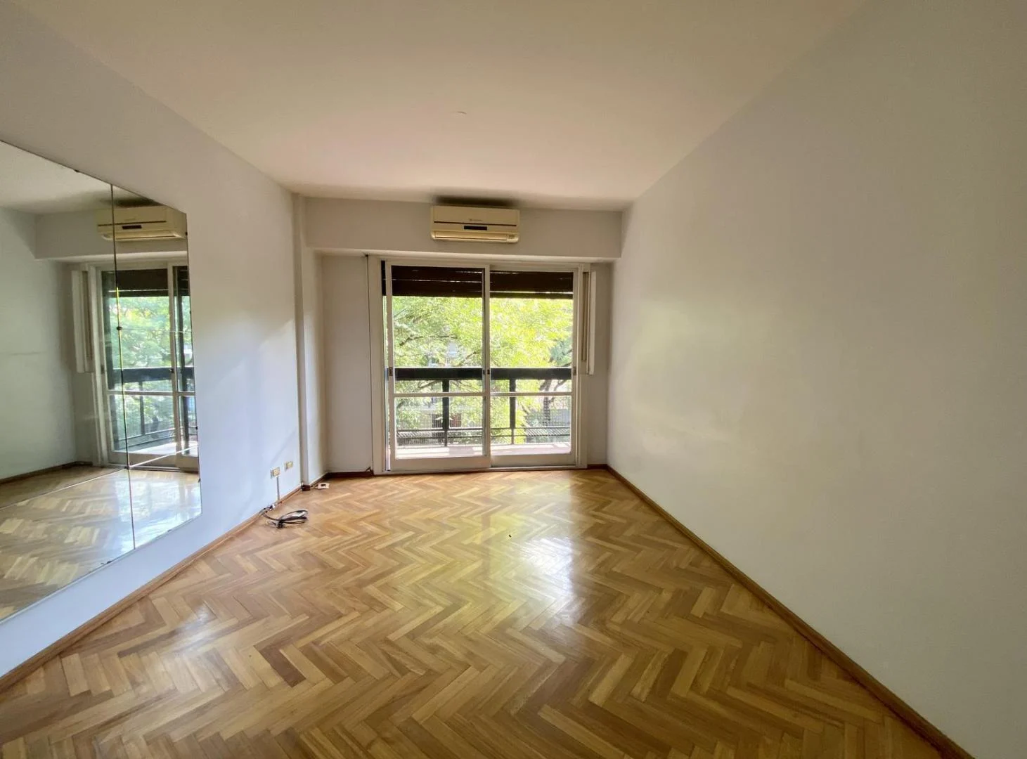 Departamento de 3 ambientes con balcon y dependencia en Palermo