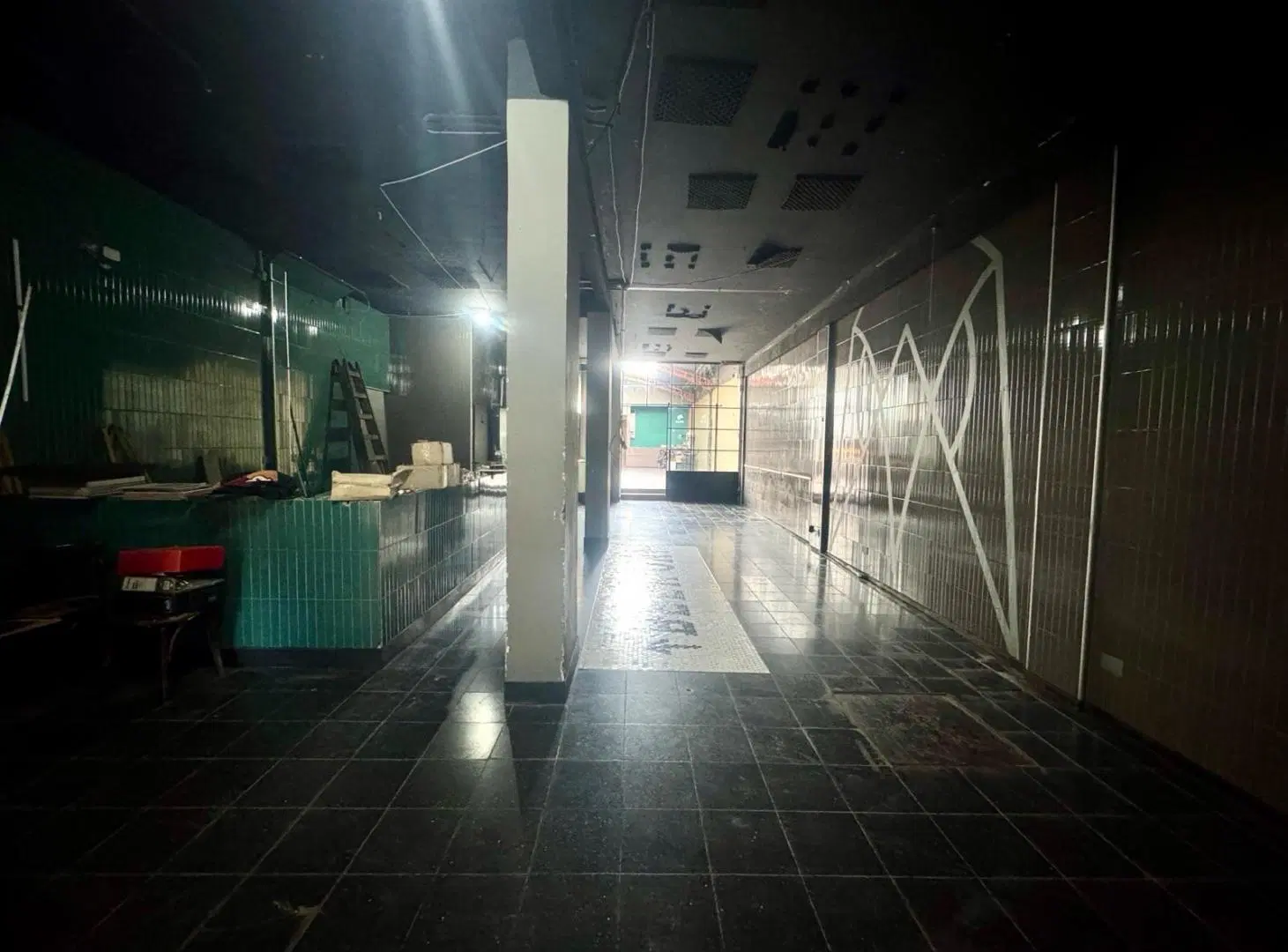 Local comercial muy amplio en excelente estado - Palermo 1