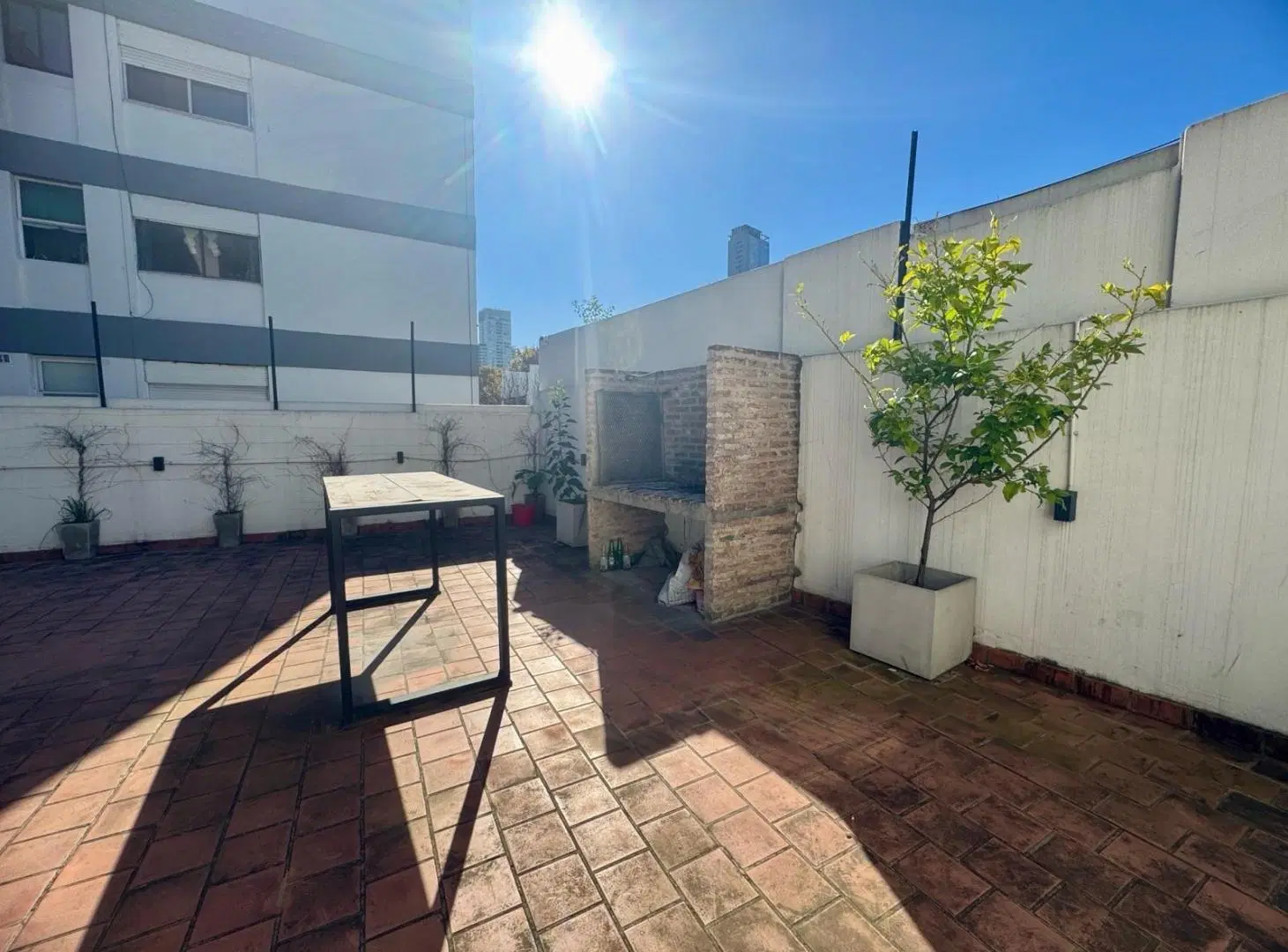 PH en alquiler para oficina con balcon y terraza propia en Palermo 2