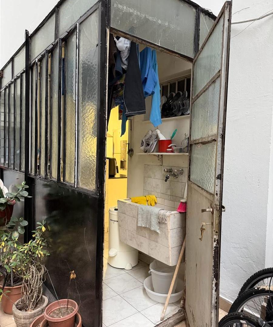 Foto de 4 ambientes, cochera, baulera, patio balcon en Palermo, imagen 2