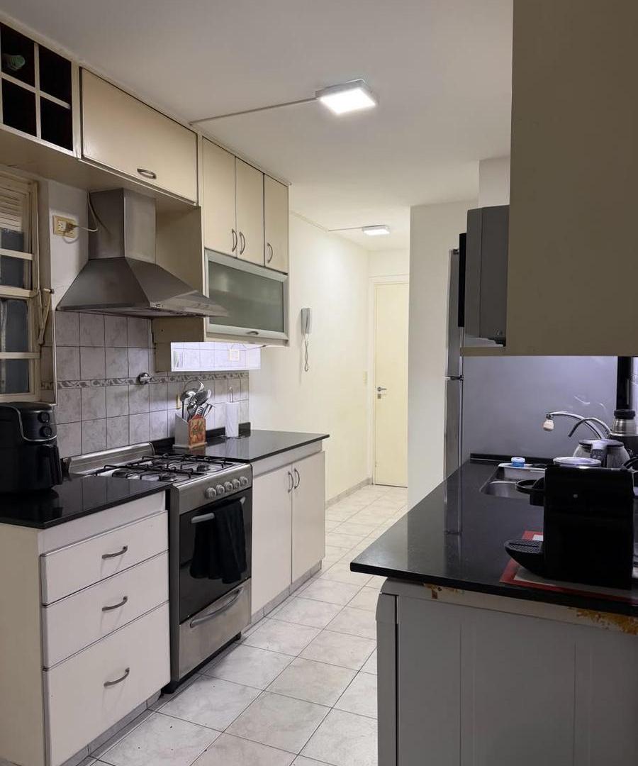 Foto de 4 ambientes, cochera, baulera, patio balcon en Palermo, imagen 3