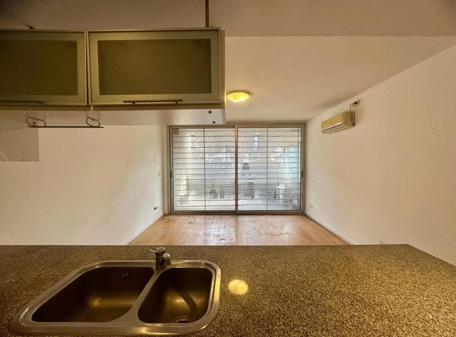 Alquiler de 2 ambientes con doble balcón, con amenities y cochera fija en Palermo 4