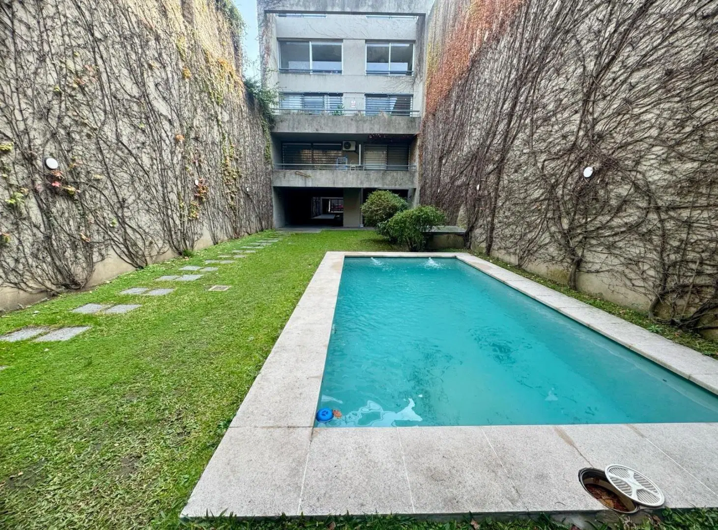 Alquiler de 2 ambientes con doble balcón, con amenities y cochera fija en Palermo 1