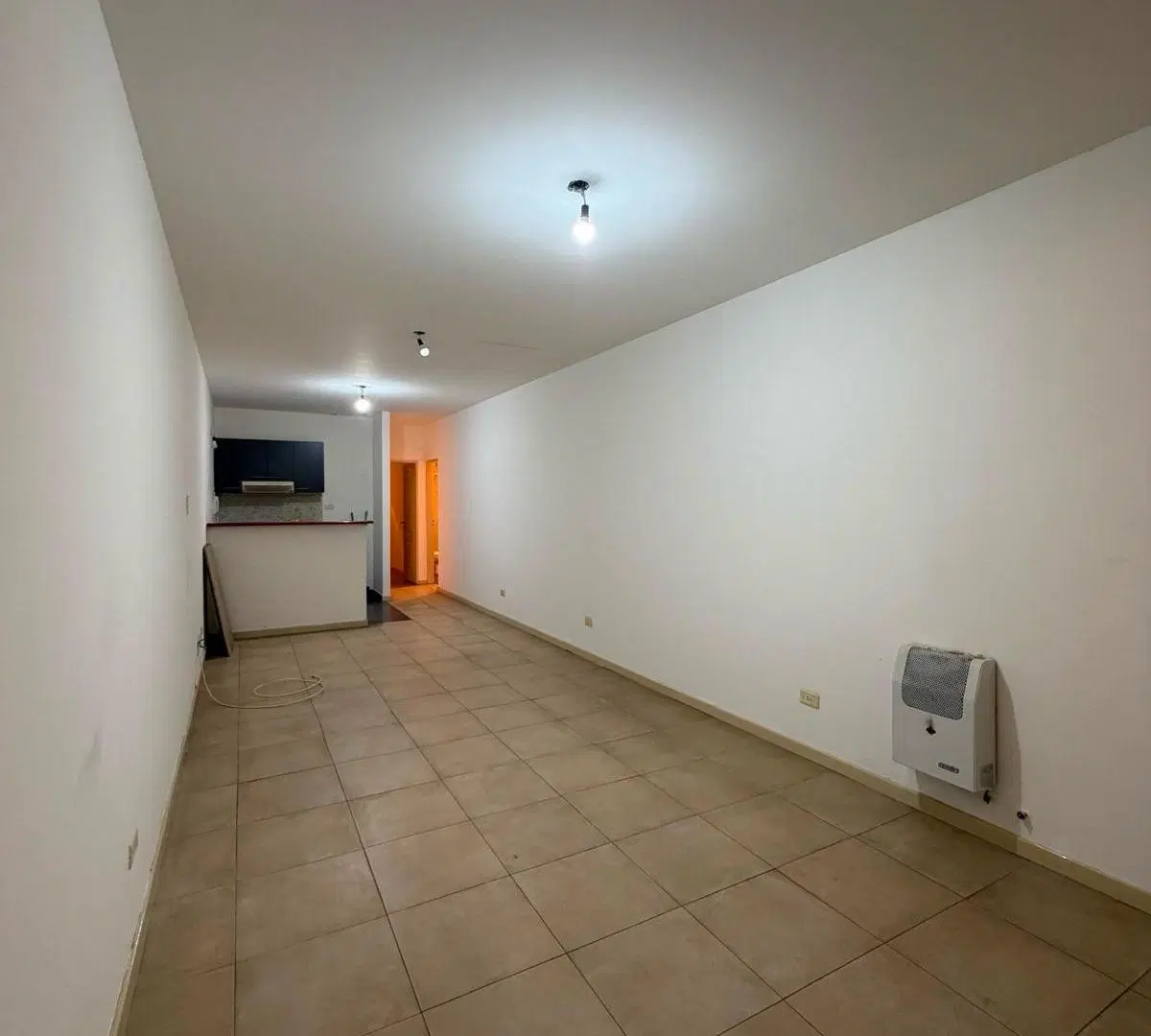 Departamento de 2 ambientes en PB con patio y dos baños en Villa del Parque 8