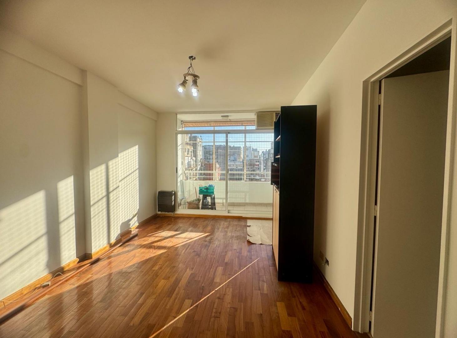 Foto de Alquiler de Departamento de 2 ambientes con balcón al contrafrente en, imagen 3
