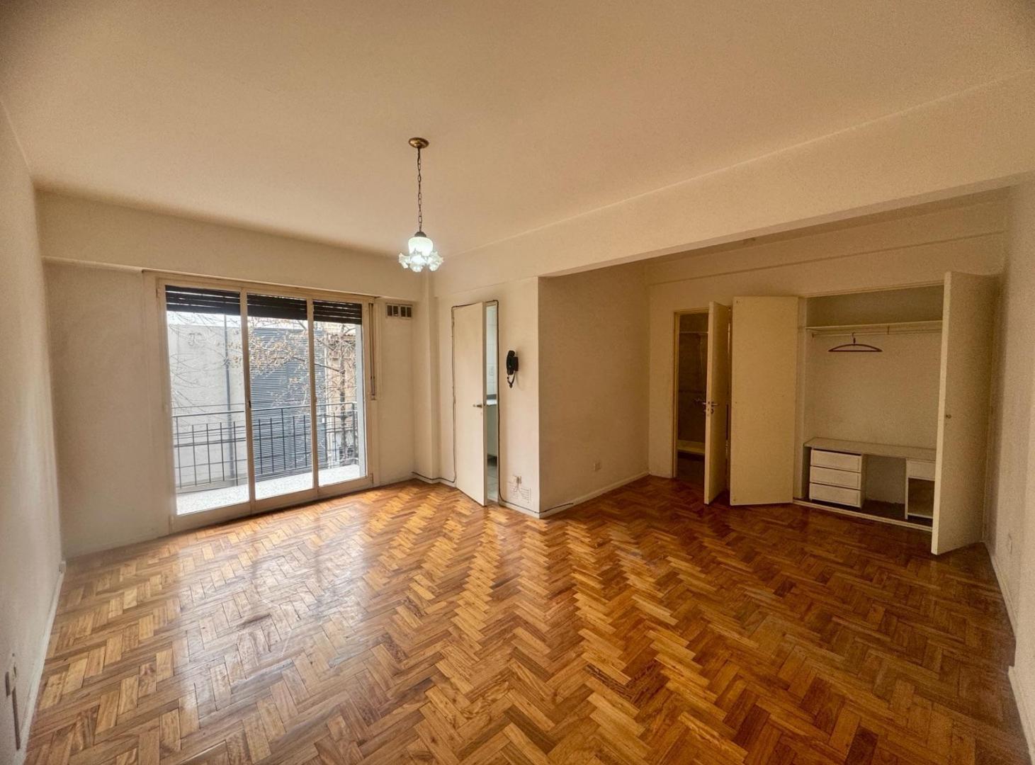 Foto de Alquiler monoambiente con balcón, funcional y divisible en Caballito, imagen 1
