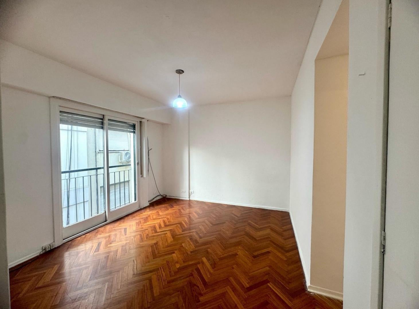 Foto de Venta de departamento de 2 ambientes con balcon en Recoleta, imagen 2