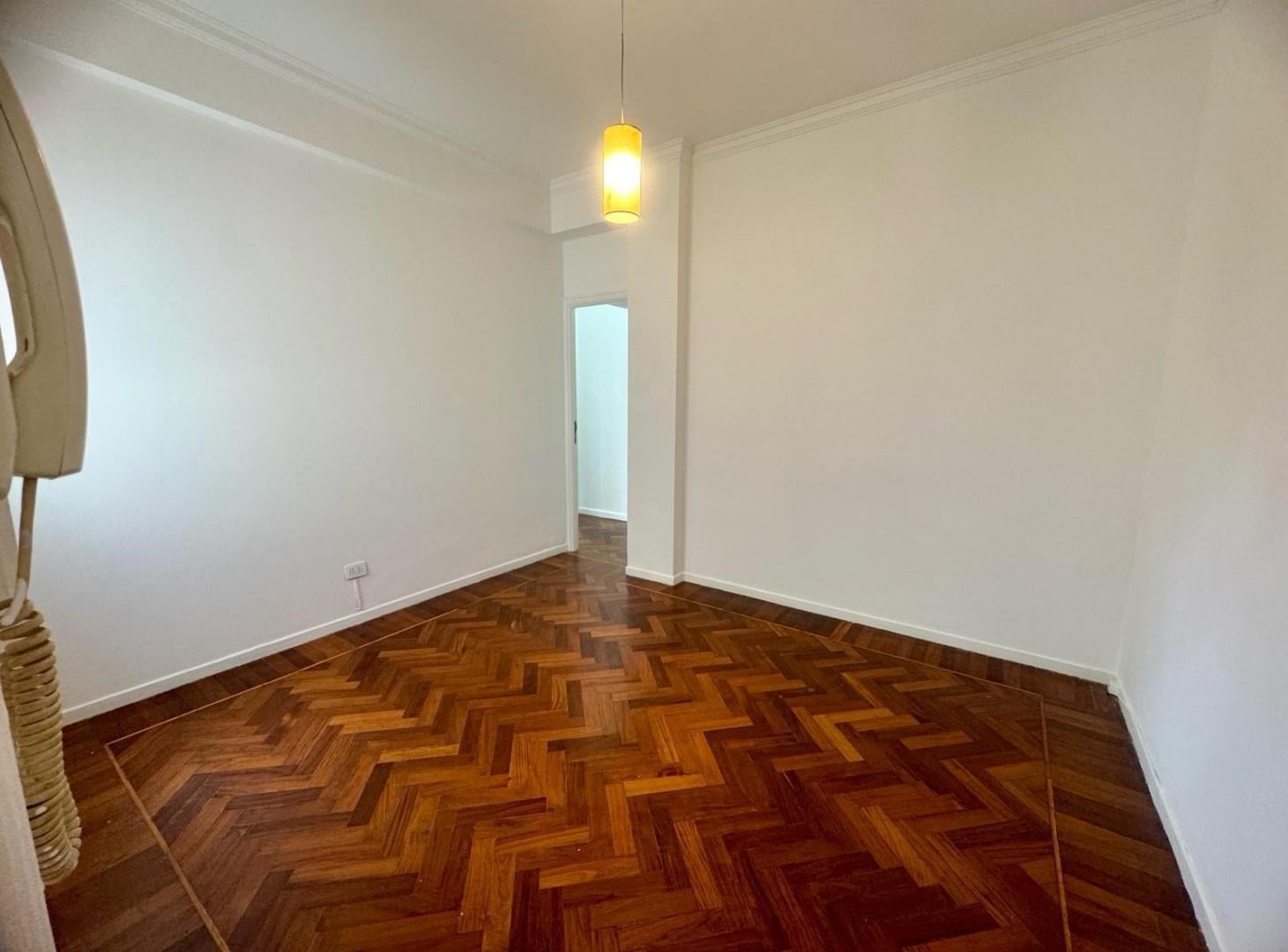 Foto de Venta departamento de 2 ambientes luminoso y funcional en Almagro, imagen 1