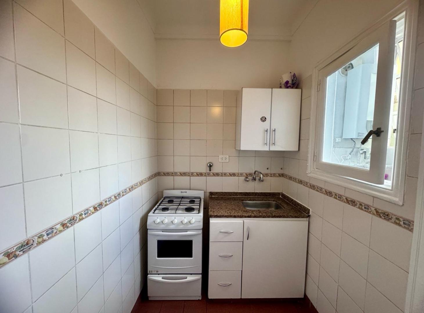 Foto de Venta departamento de 2 ambientes luminoso y funcional en Almagro, imagen 3