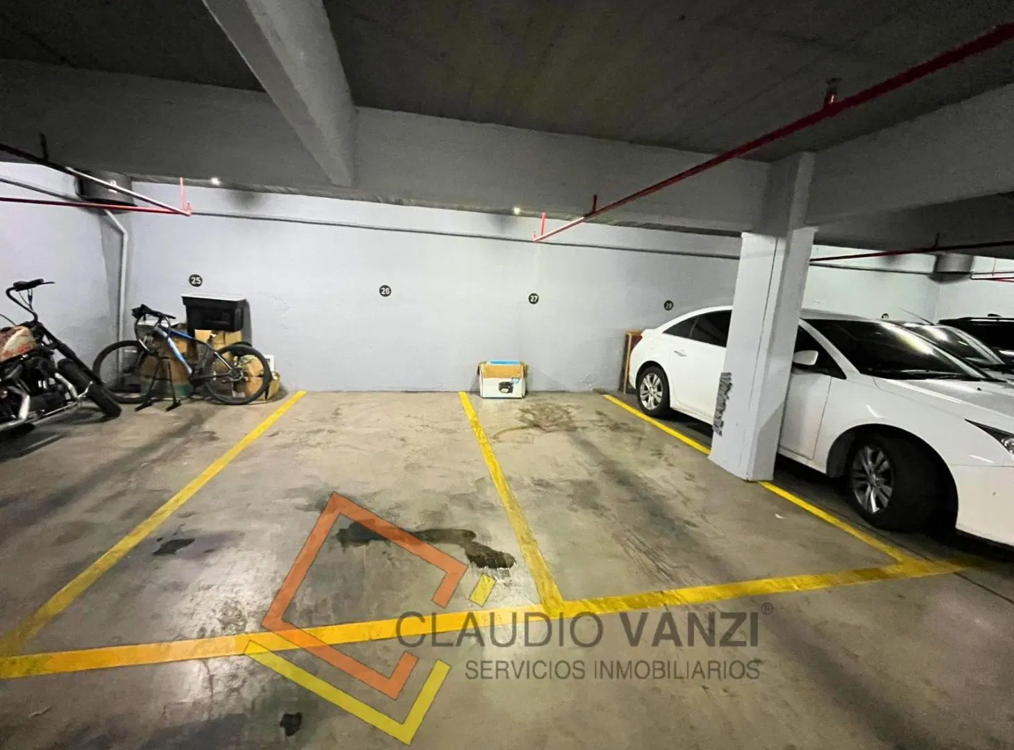 VENTA – COCHERA FIJA Y CUBIERTA SOBRE AV. DEL LIBERTADOR 3
