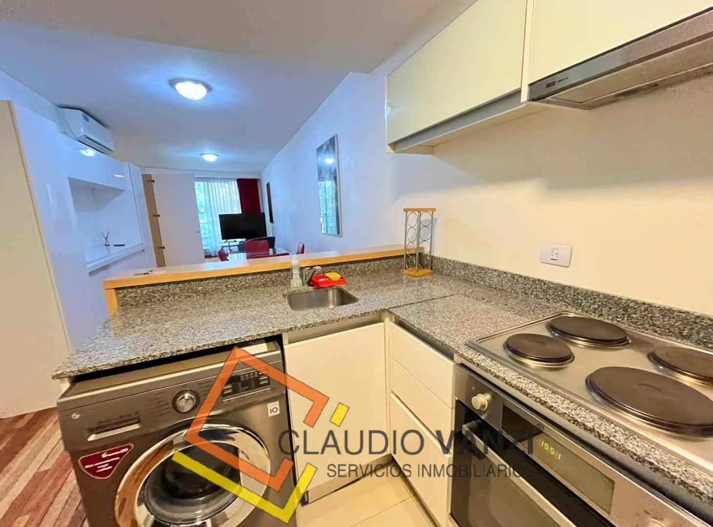 Foto de ALQUILER TEMPORARIO – DEPARTAMENTO DE 2 AMBIENTES CON BALCÓN Y, imagen 3