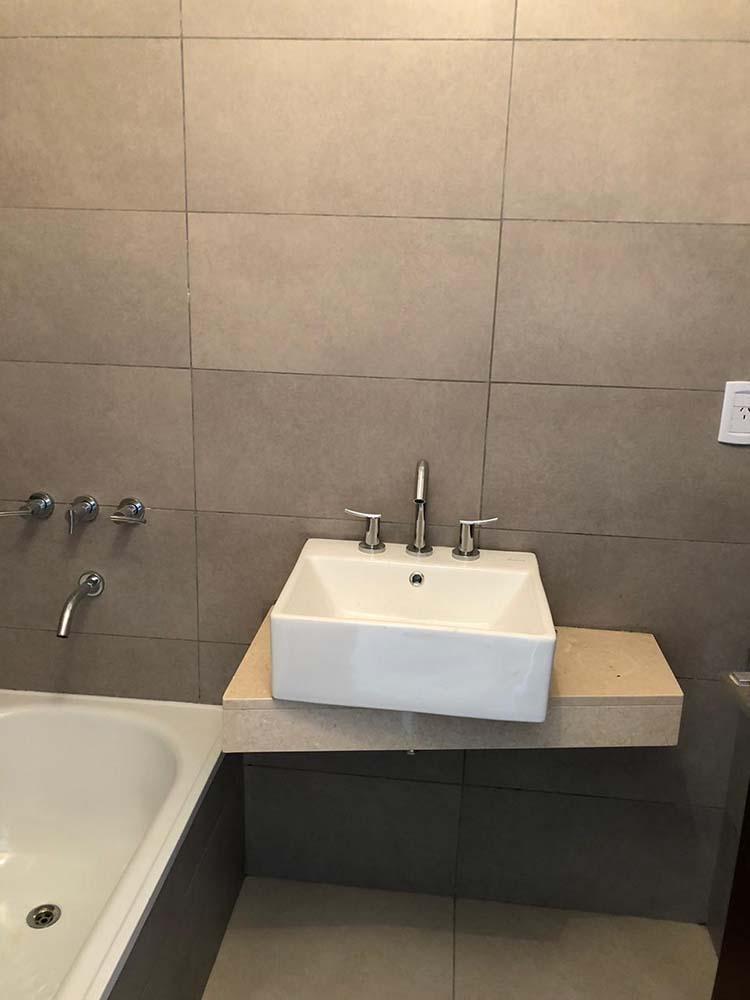 Foto de Departamento de 40 m² construidos en venta en Adrogué, imagen 2