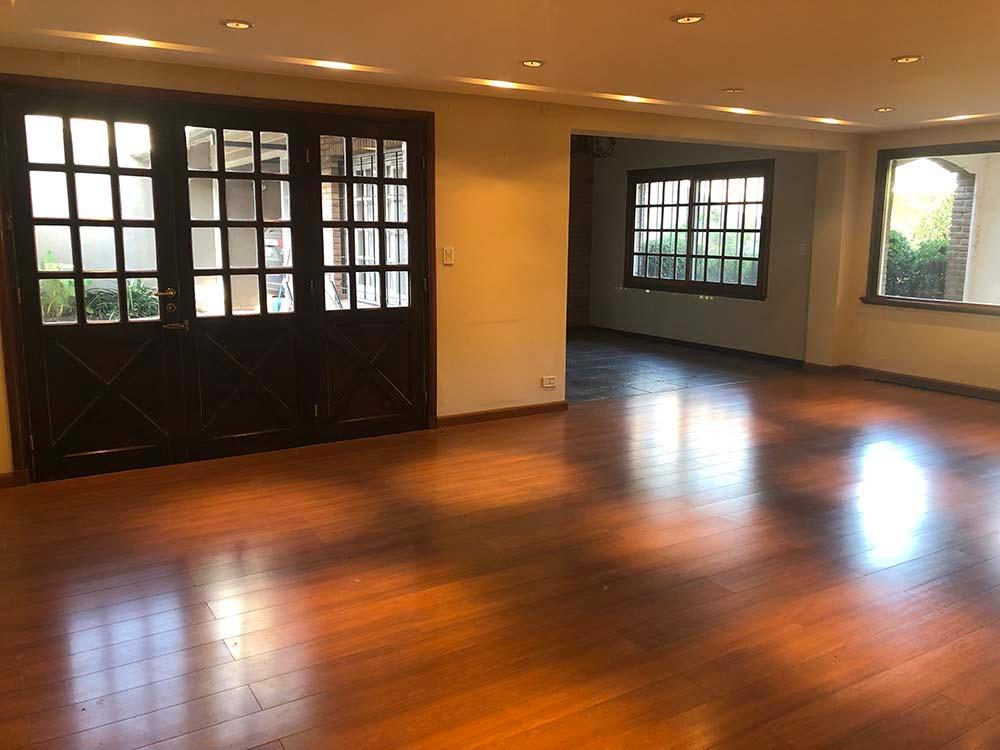 IMPRESIONANTE CHALET SOBRE 2 LOTES!!! DETALLES DE GRAN CATEGORÍA!!!  nuevo Valor