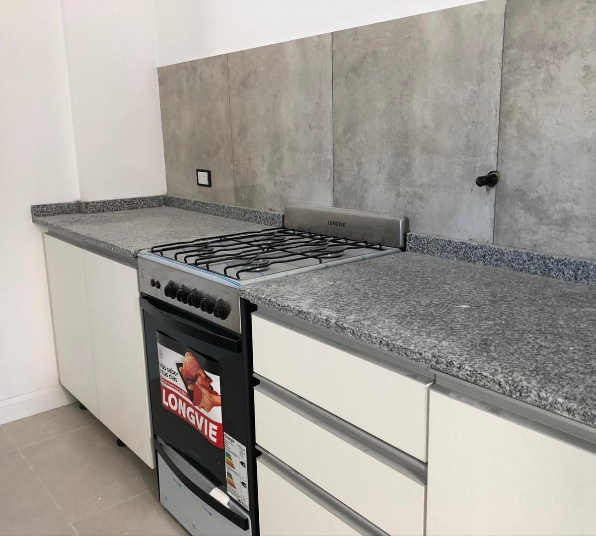 OPORTUNIDAD ADROGUE depto 2 amb inmejorable ubicacion