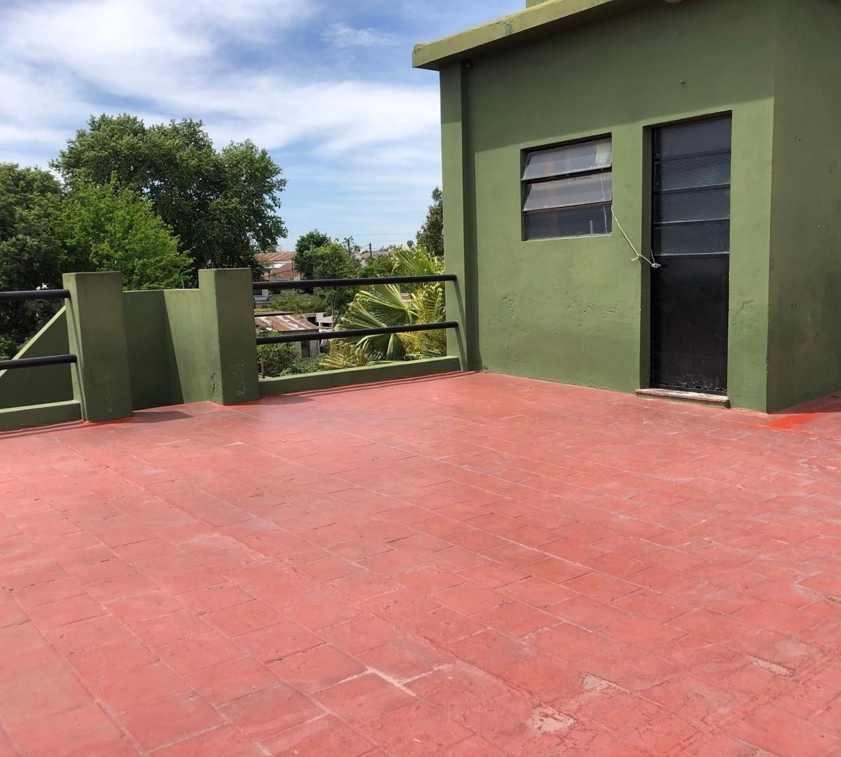 Llavallol Oportunidad Venta Propiedad 3 Deptos + Cocheras 2