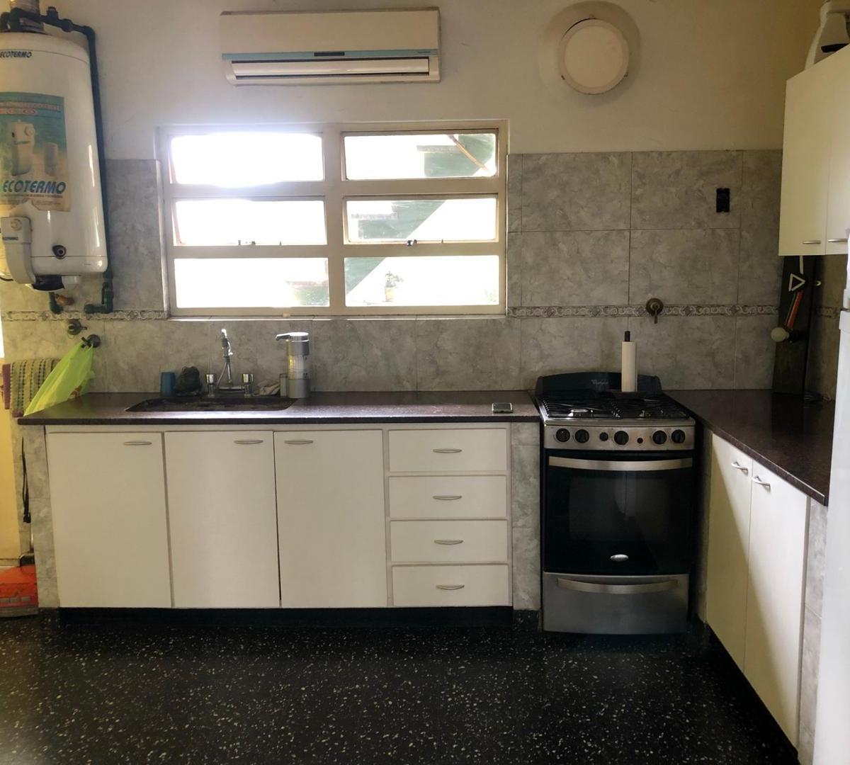 Llavallol Oportunidad Venta Propiedad 3 Deptos + Cocheras 3