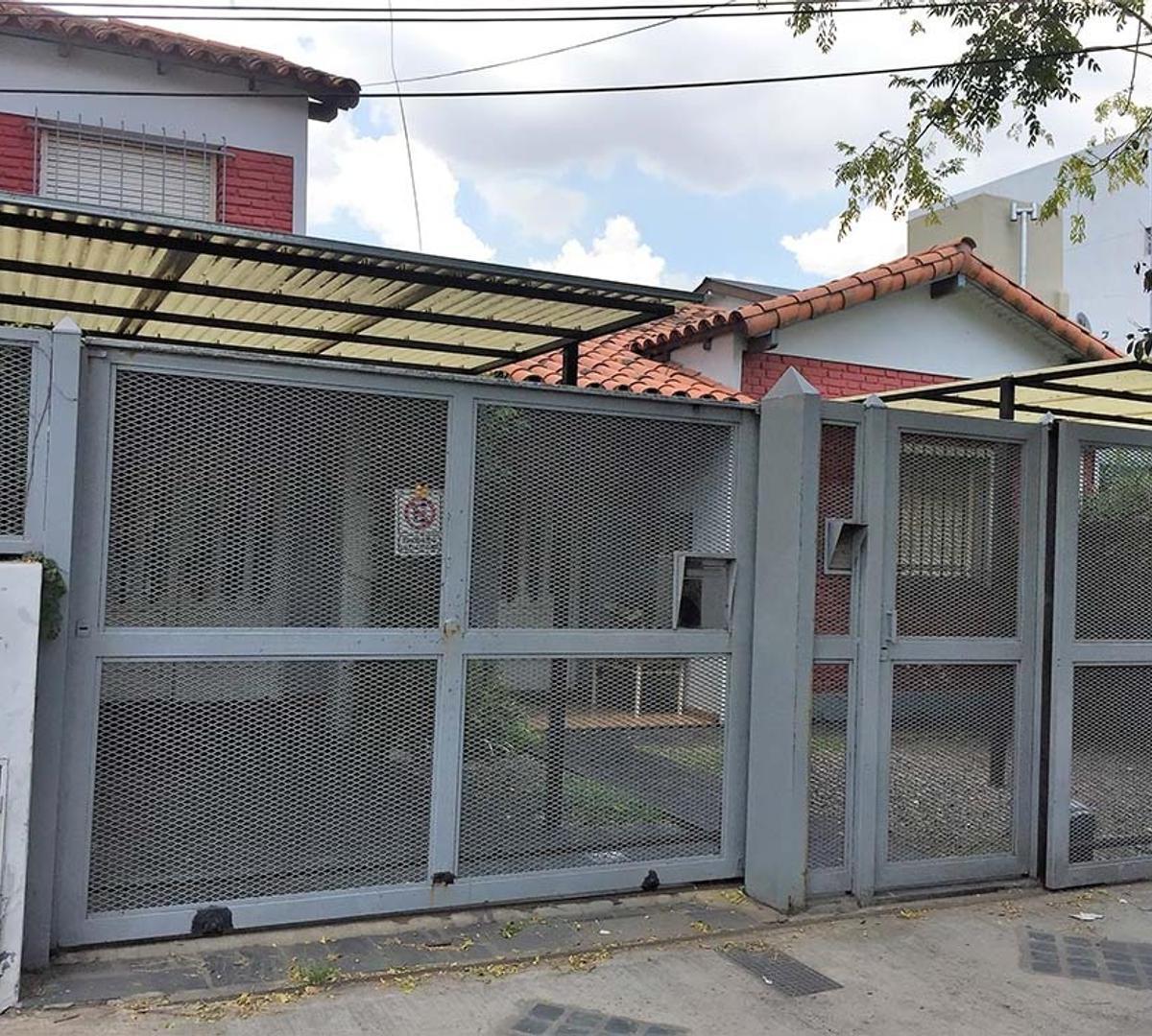 CHALET ADROGUE CENTRO IDEAL EMPRENDIMIENTO INMOBILIARIO