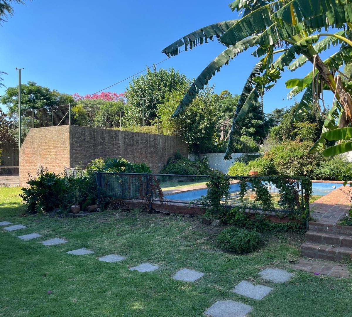 adrogue CHALET EN VENTA SOBRE SOTE 24 X 65