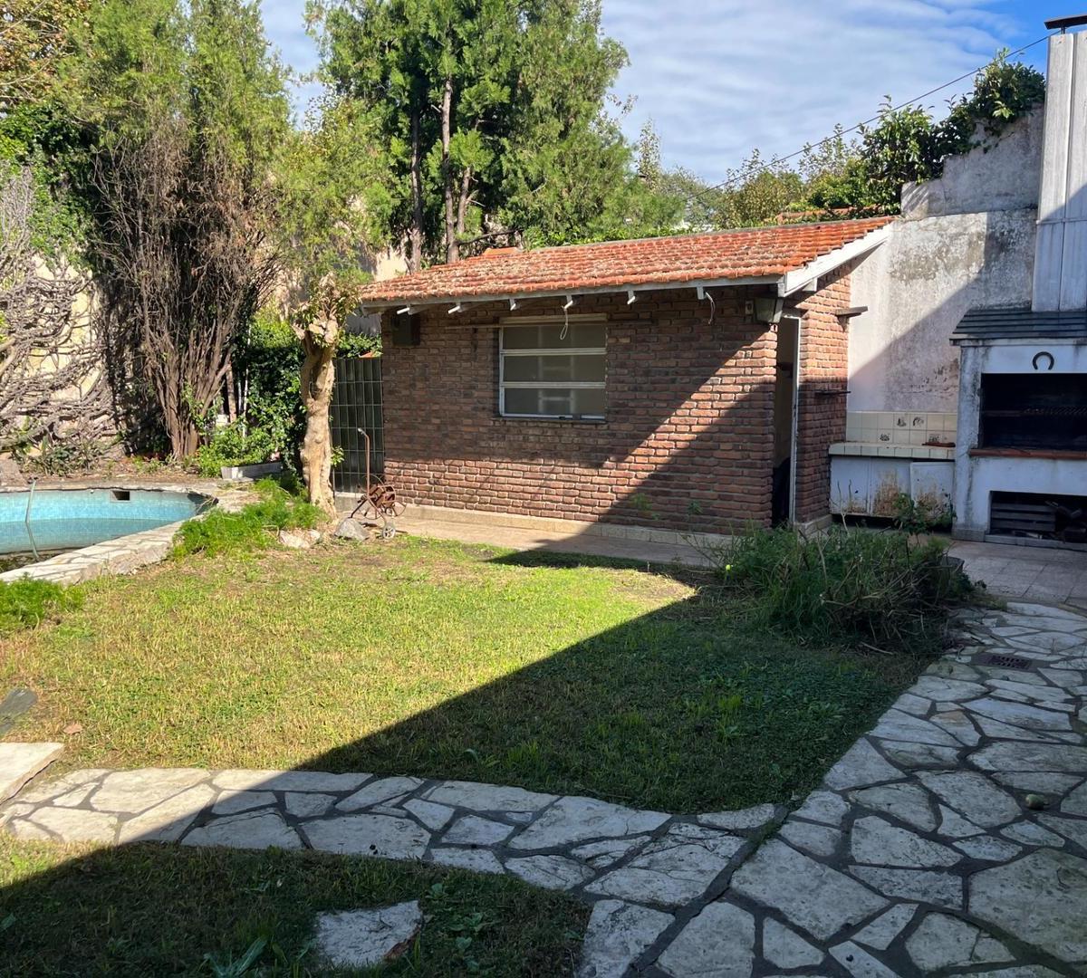 Adrogue OPORTUNIDAD NUEVO VALOR chalet en venta centro