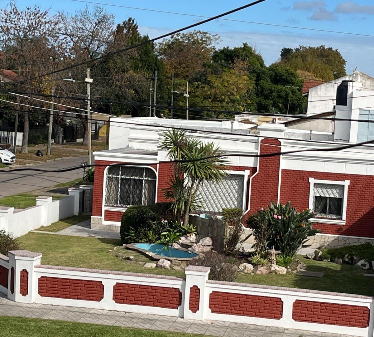 Jose Marmol venta casa s/2 lotes oportunidad emprendimiento