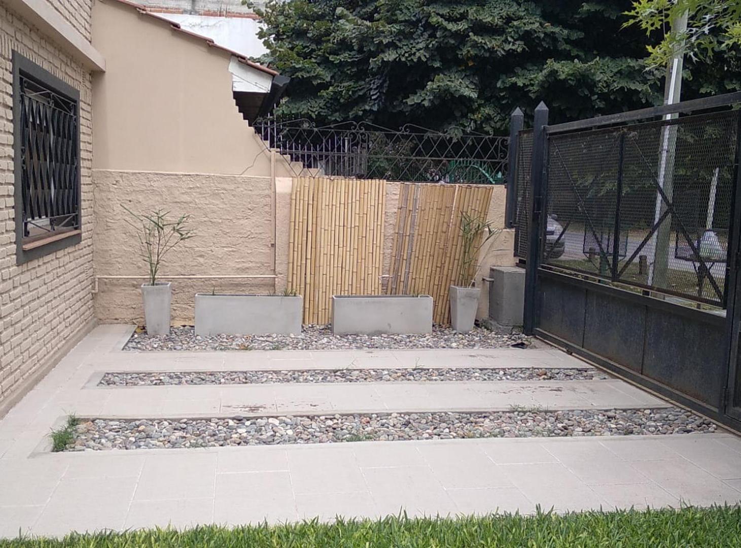 Longchamps casa en venta reciclado a nuevo piscina jardin