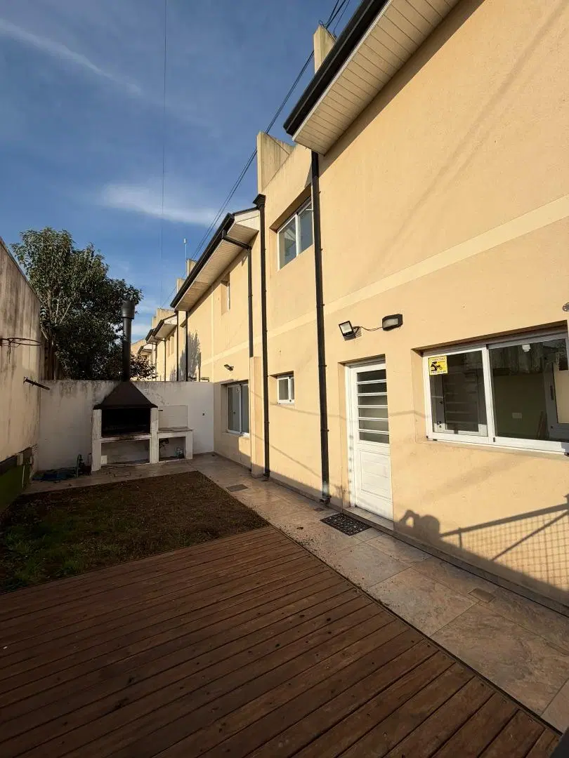 Burzaco duplex 3 amb c/cochera en alquiler s/expensas 2
