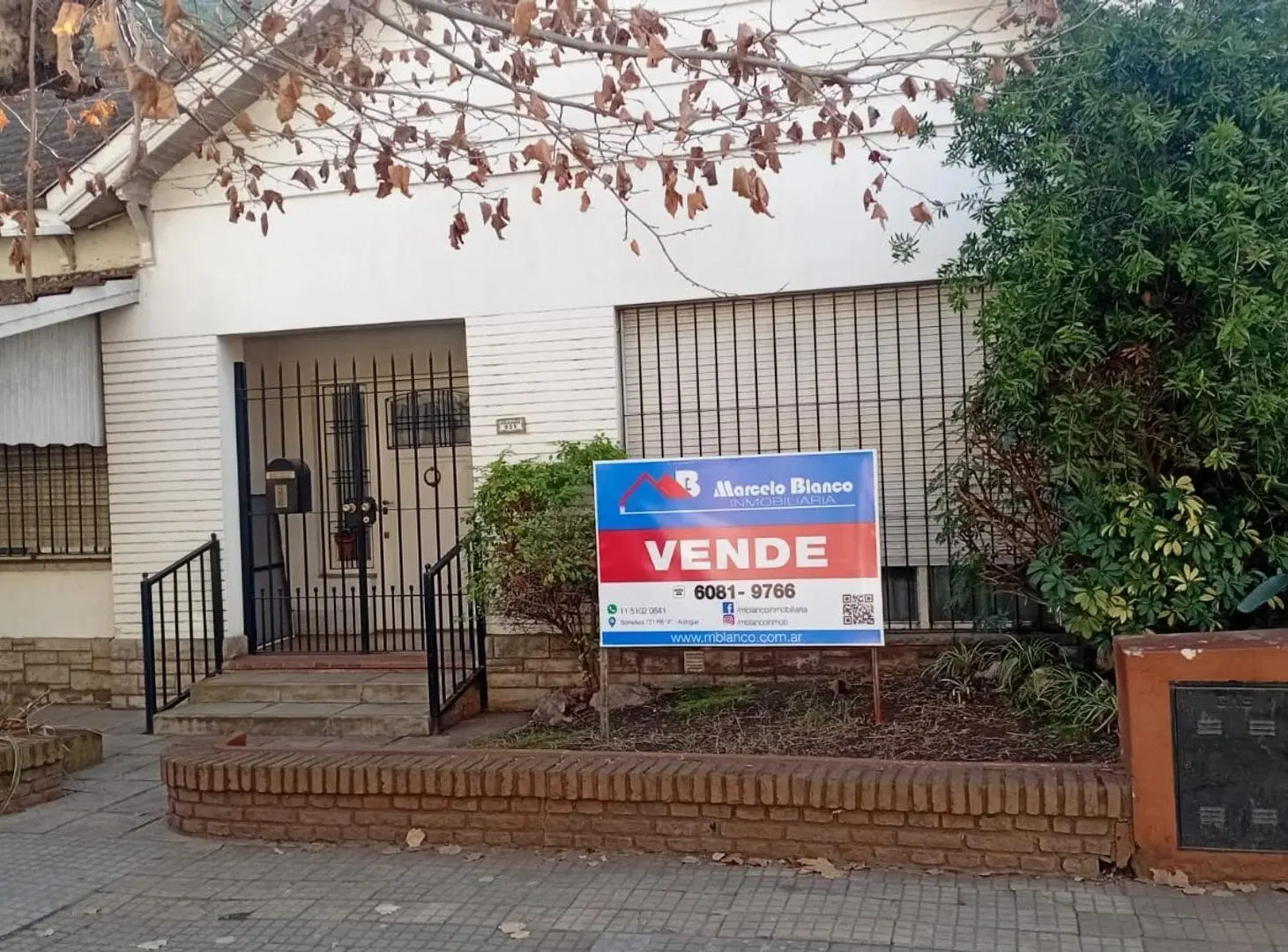 Adrogue casa en VENTA 3 dorm cochera jardin plaza Brown 3