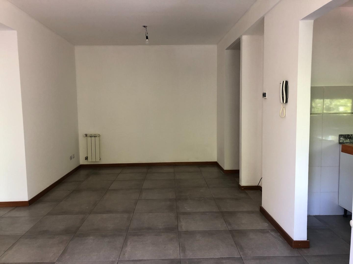 Foto de Alquiler monte grande depto 2 ambientes c/cochera, imagen 3