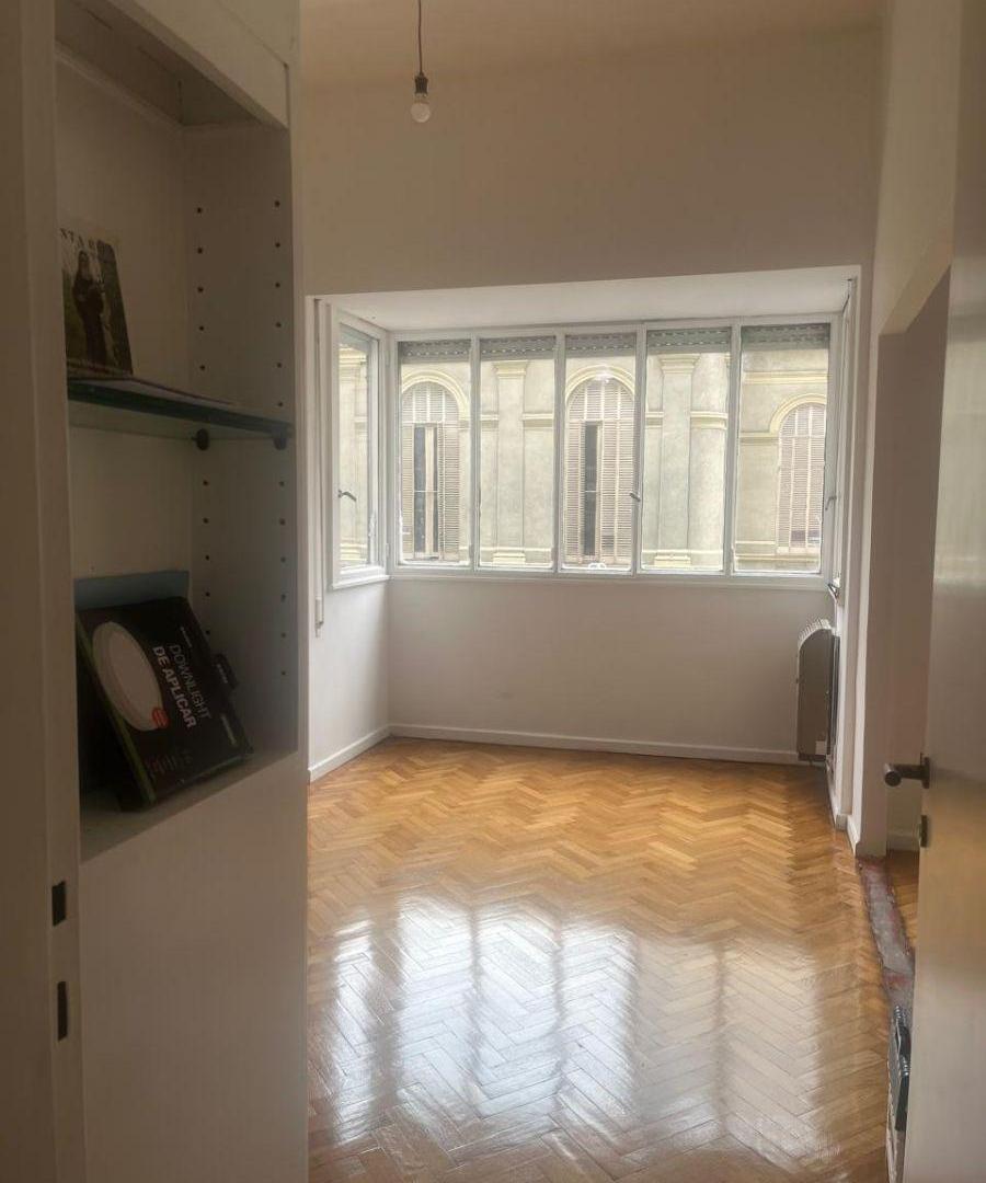 Foto de Semipiso 2 ambientes con dependencia de servicio luz y sol., imagen 2