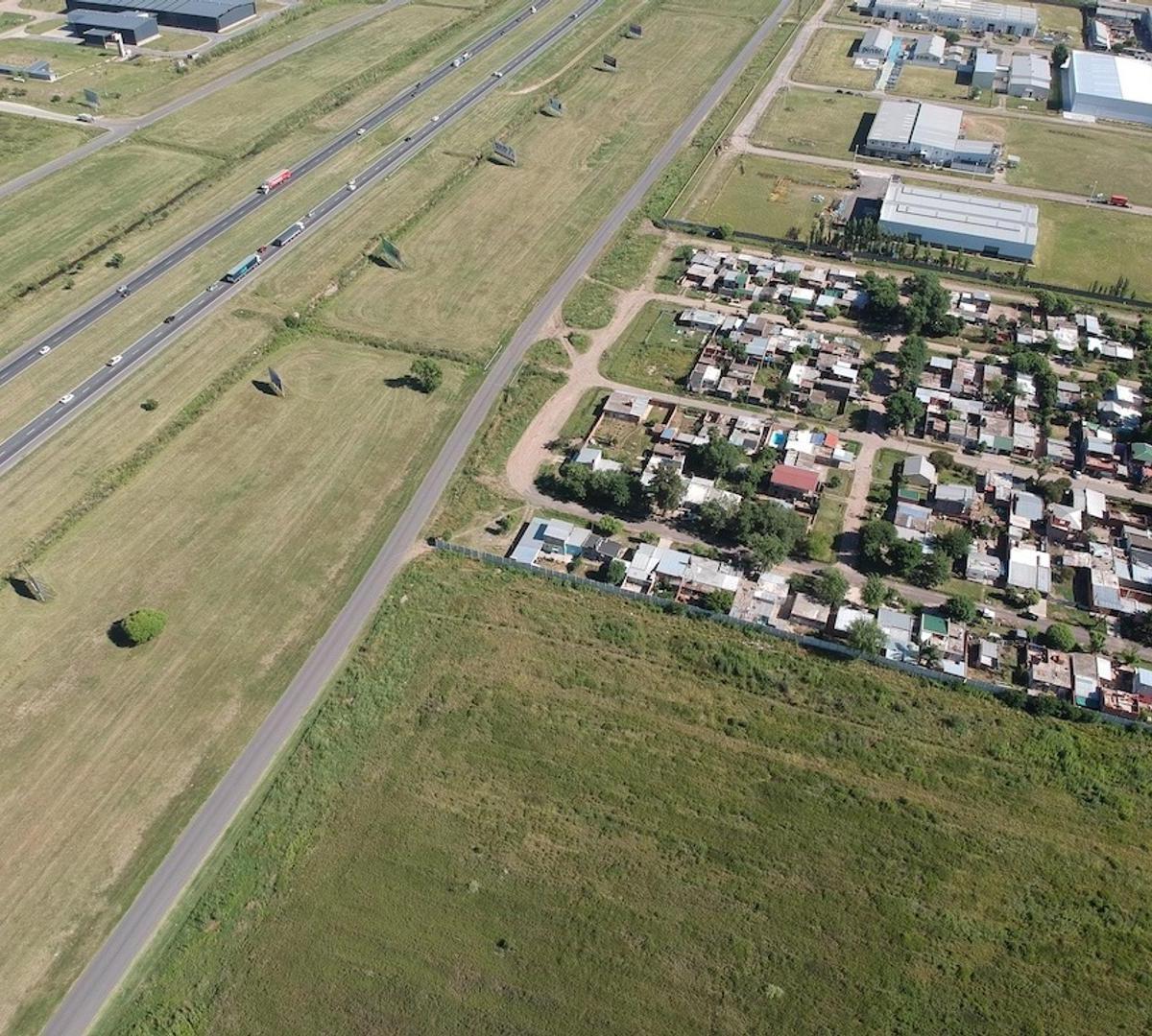 Venta Terreno Industrial Salida Autopista y San Martin 3