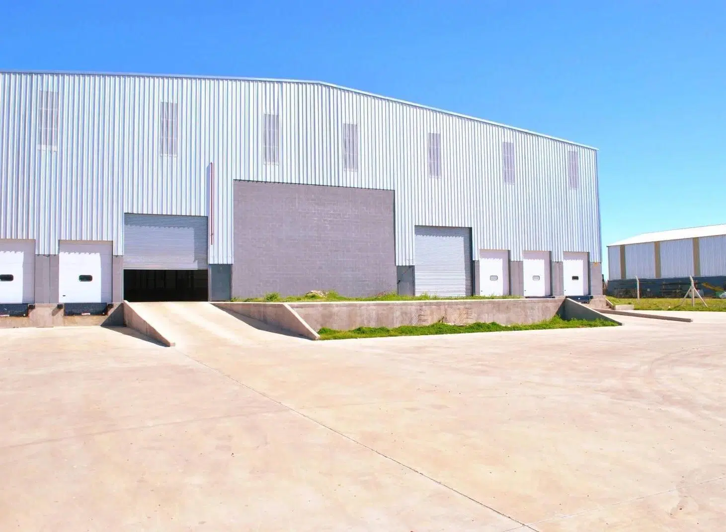 Nave Industrial de 5200 m2 en Parque Industrial Alvear 2