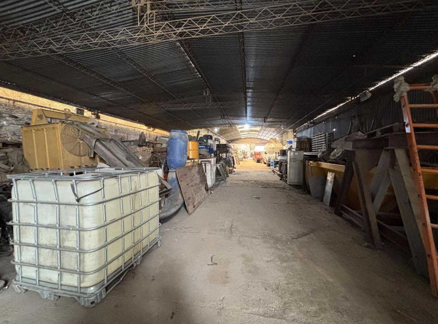 Foto de Battle y Ordoñez - Bv Avellaneda - 2190 m2 cubiertos de galpon 1710 m2, imagen 5