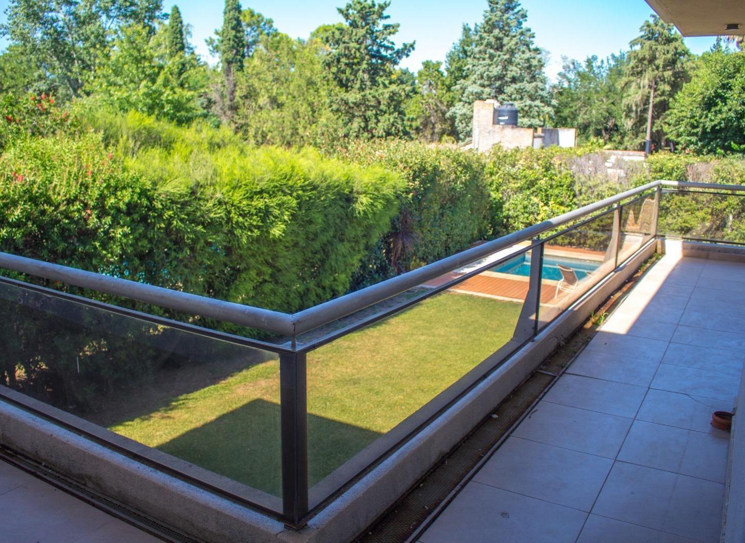 Foto de Casa 4 dorm en 3 plantas, 465 m² cubiertos — Funes Hills San Marino, imagen 5