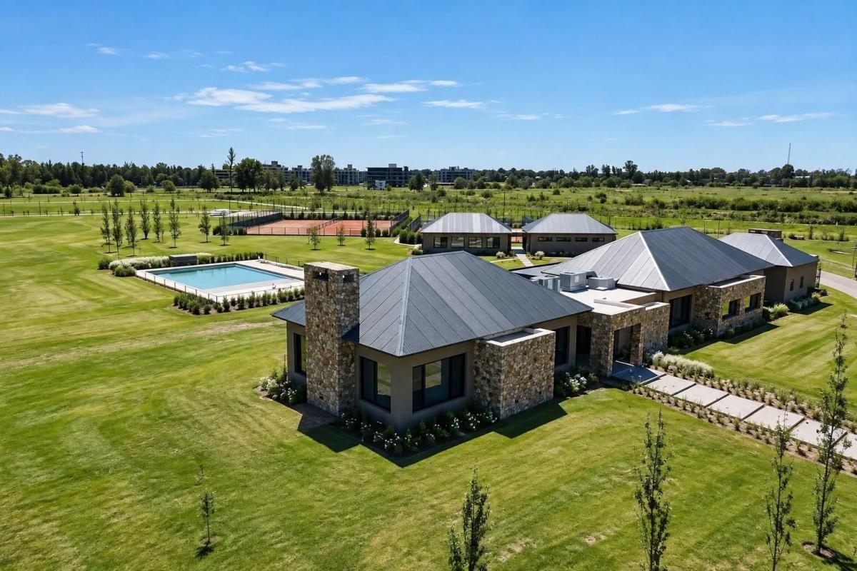 Foto de Terreno en barrio cerrado La Finca - Funes - orientacion Norte, imagen 3