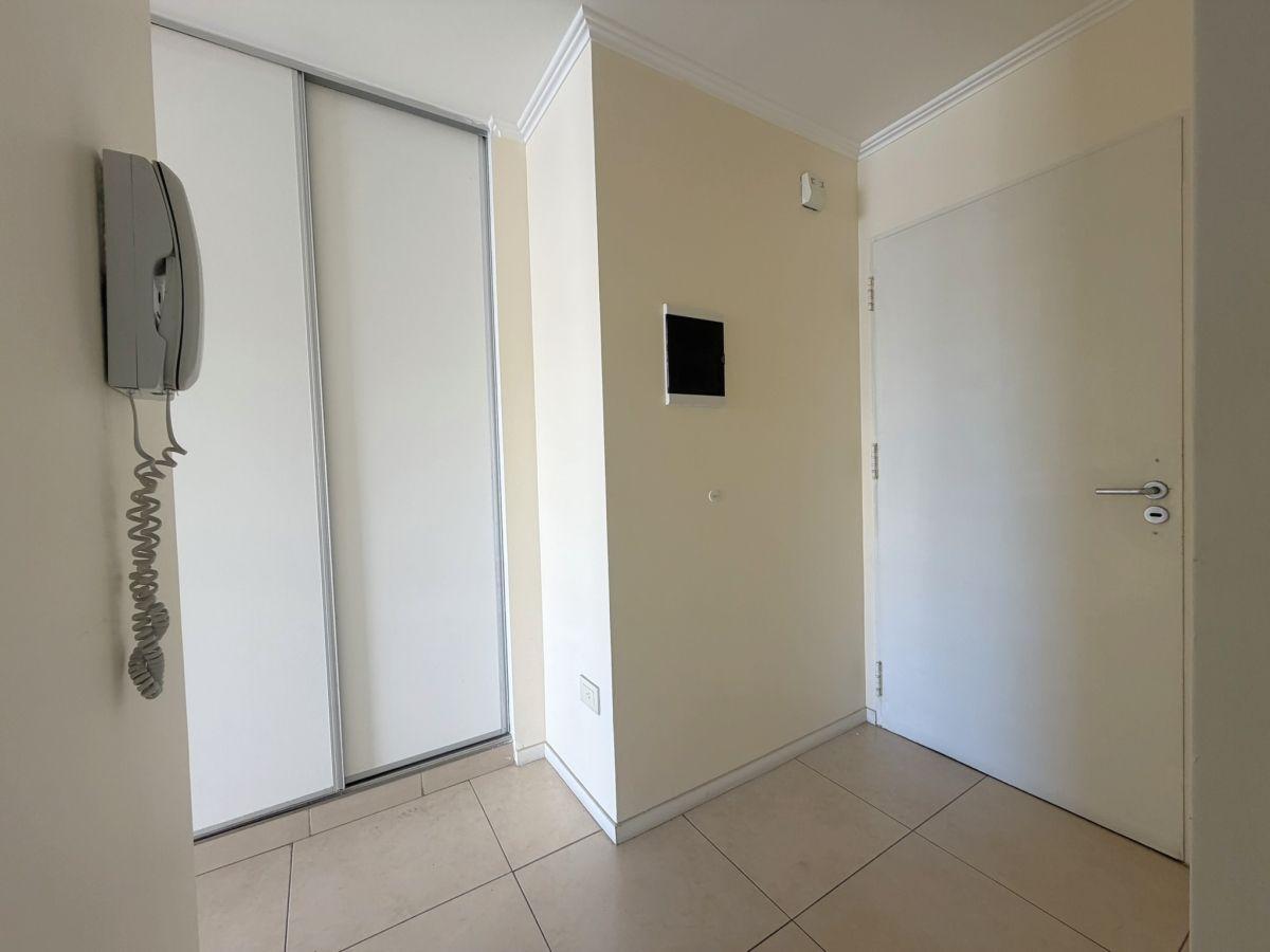 Foto de Moderno Monoambiente al frente con balcón – Villa del Parque, imagen 3