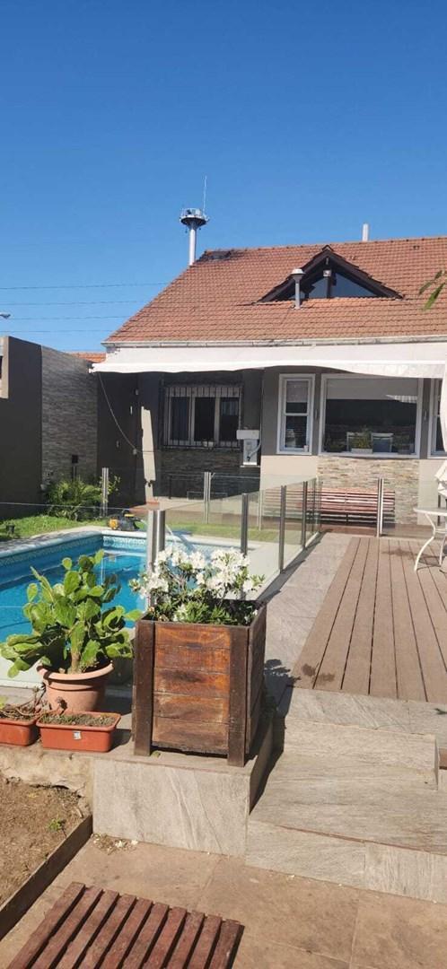 Casa Chalet en Venta en San Isidro, G. B. a. Zona Norte, Argentina 1