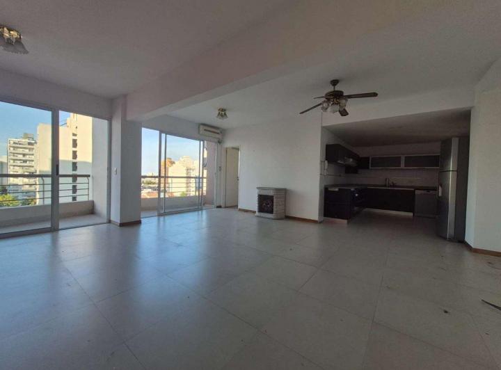 Venta departamento 6 ambiente en Lanús cochera 5