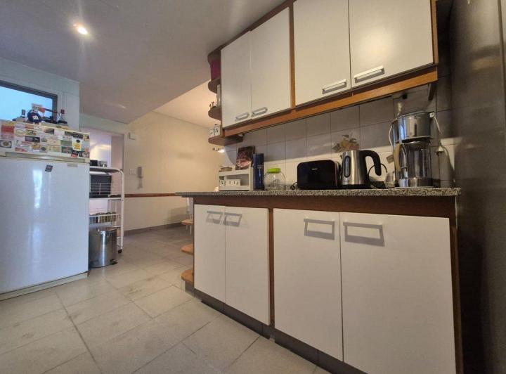 Venta departamento de  categoría 6 amb en Belgrano 4