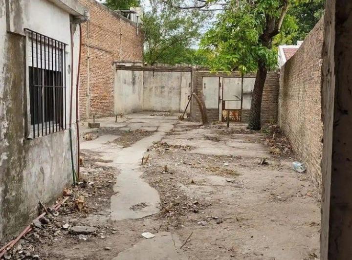 Edificio con 7 Departamentos local Merlo Venta 4