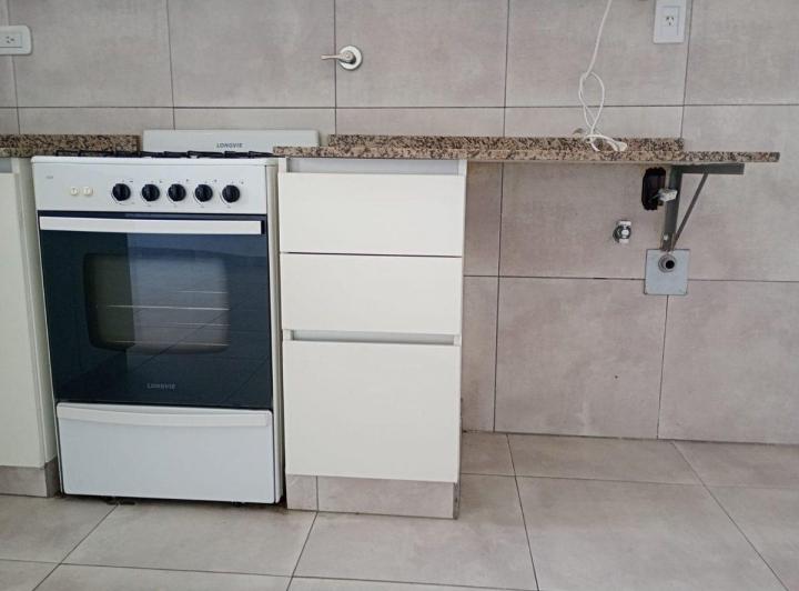 ALQUILER MONOAMBIENTE IMPECABLE MORON 4