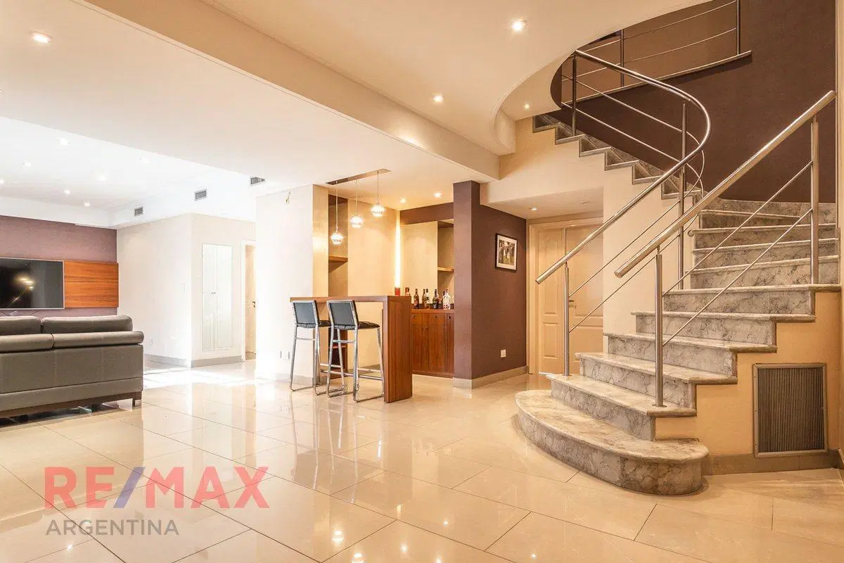 VENTA CASA 10 AMB EN RAMOS MEJIA 3