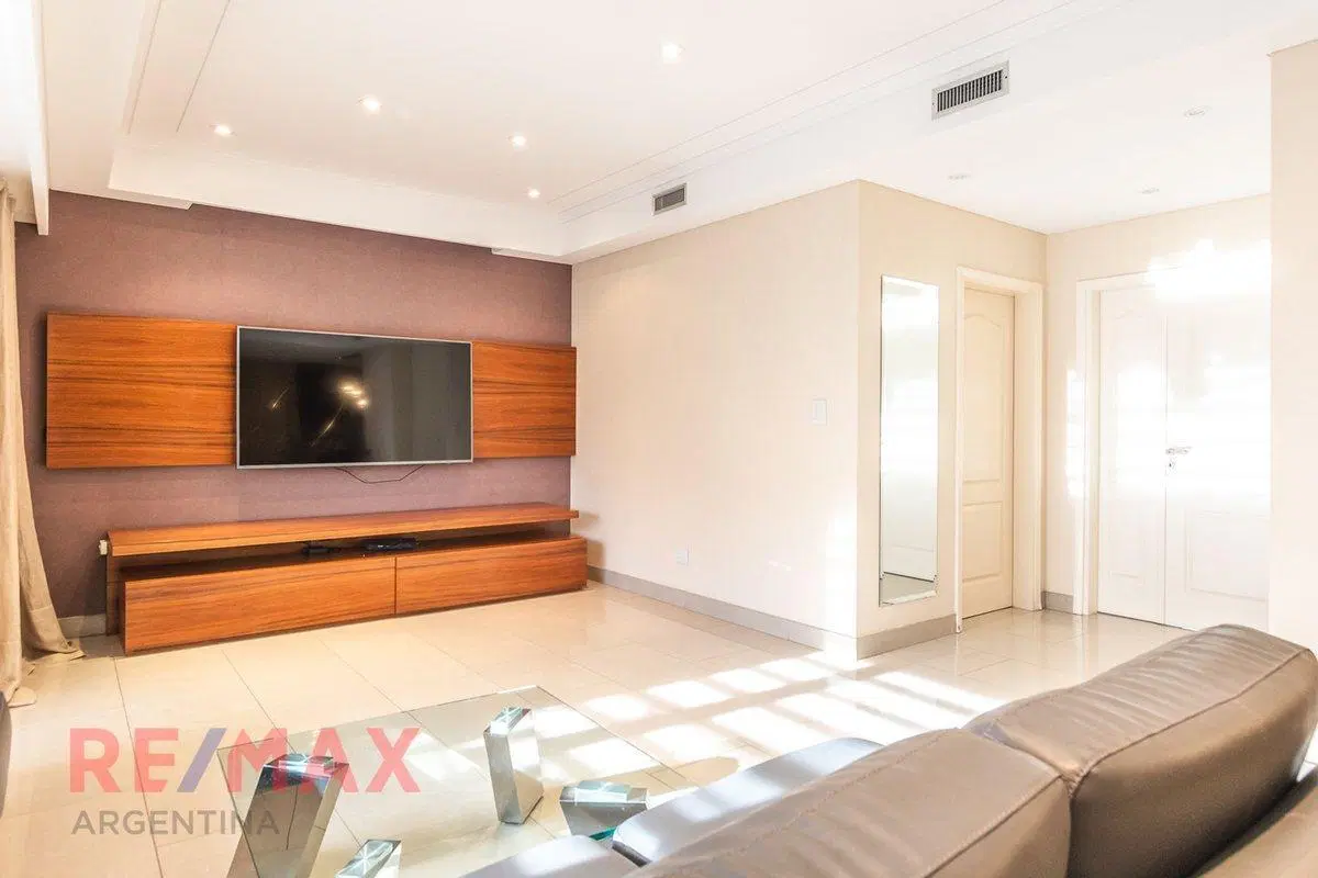 VENTA CASA 10 AMB EN RAMOS MEJIA 4